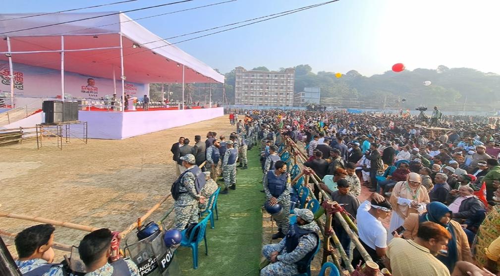 পলোগ্রাউন্ডে বিএনপির সমাবেশে চট্টগ্রামজুড়ে প্রাণচাঞ্চল্য